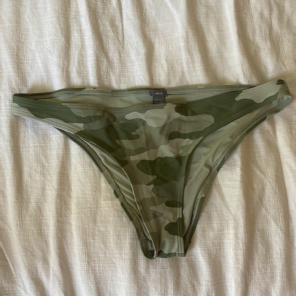 COPY - Aerie bikini bottom - camo